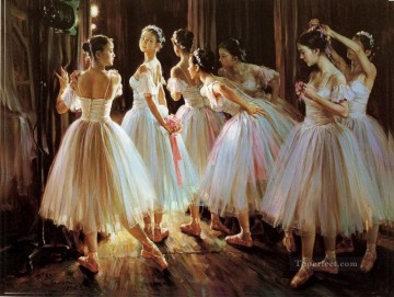 Dancing Ballet Painting - Ballerinas Guan Zeju30